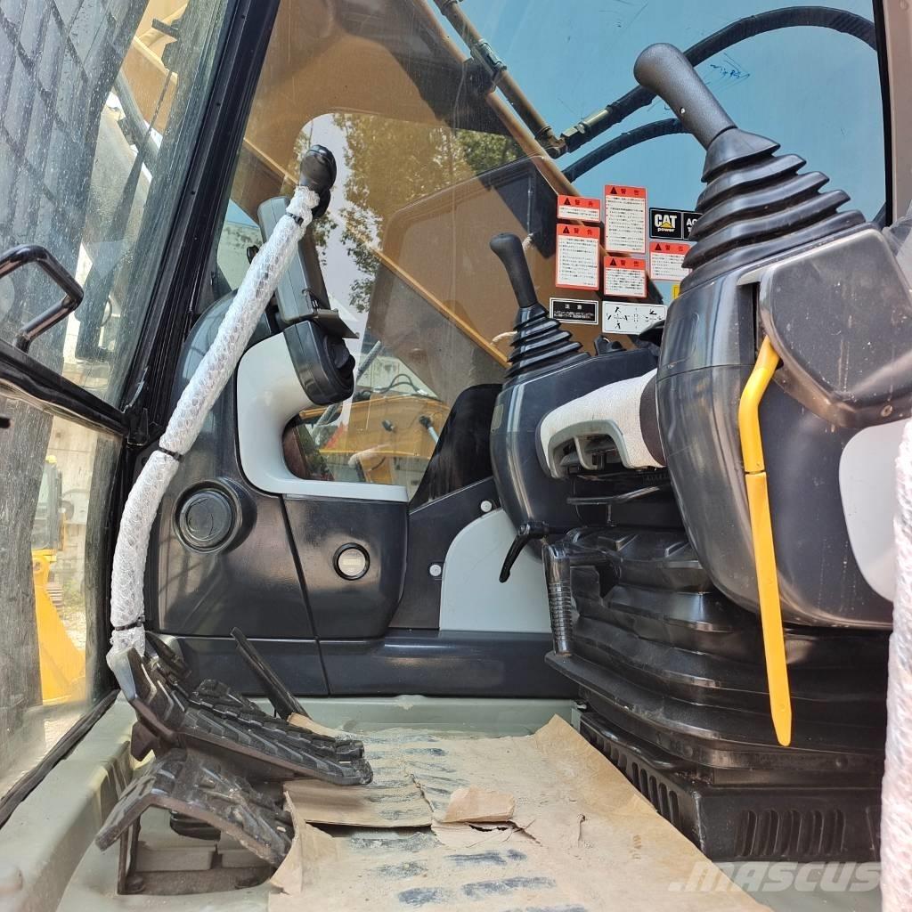 CAT 324 D Bandgrävare