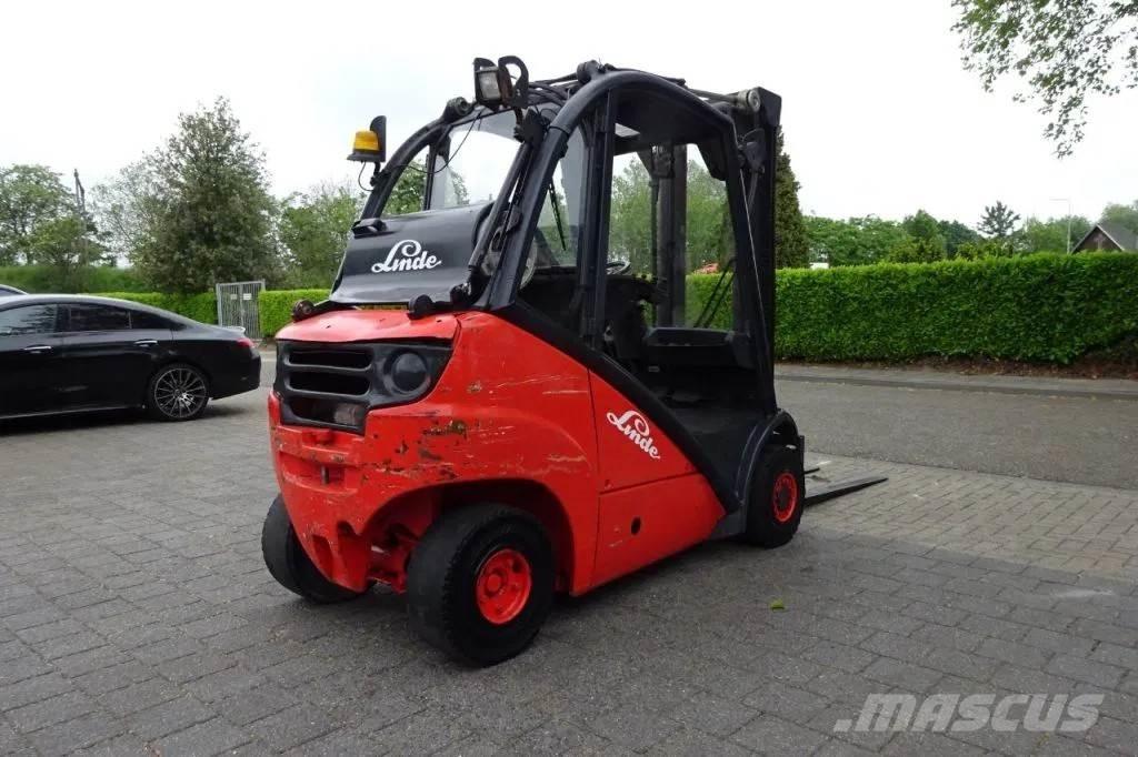 Linde H25 Heftruck Gasolmotviktstruckar