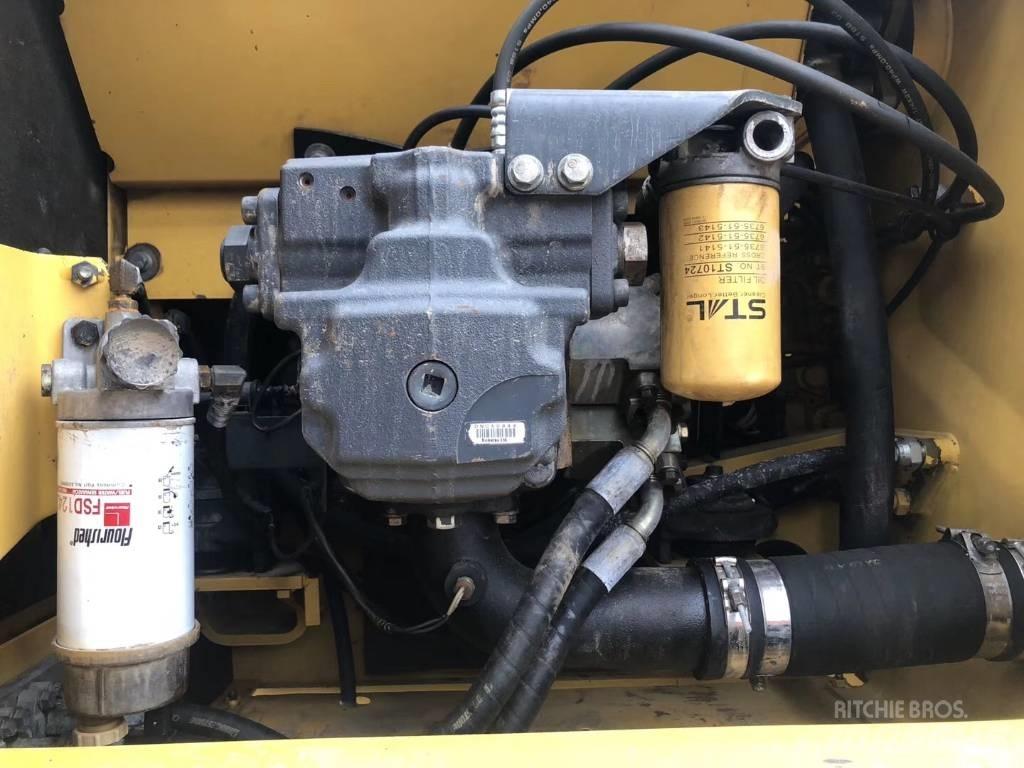 Komatsu pc220-8 Bandgrävare