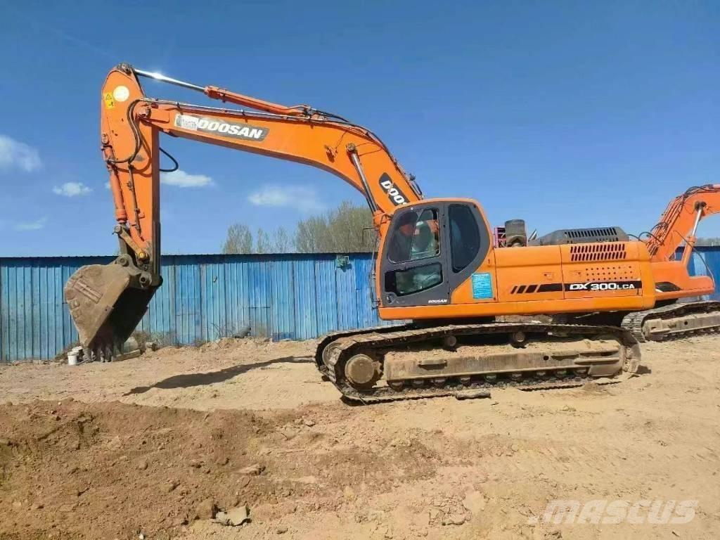 Doosan DX300LC-9 Bandgrävare