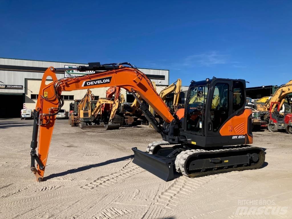 Develon DX 85 R-7 Midigrävmaskiner 7t - 12t