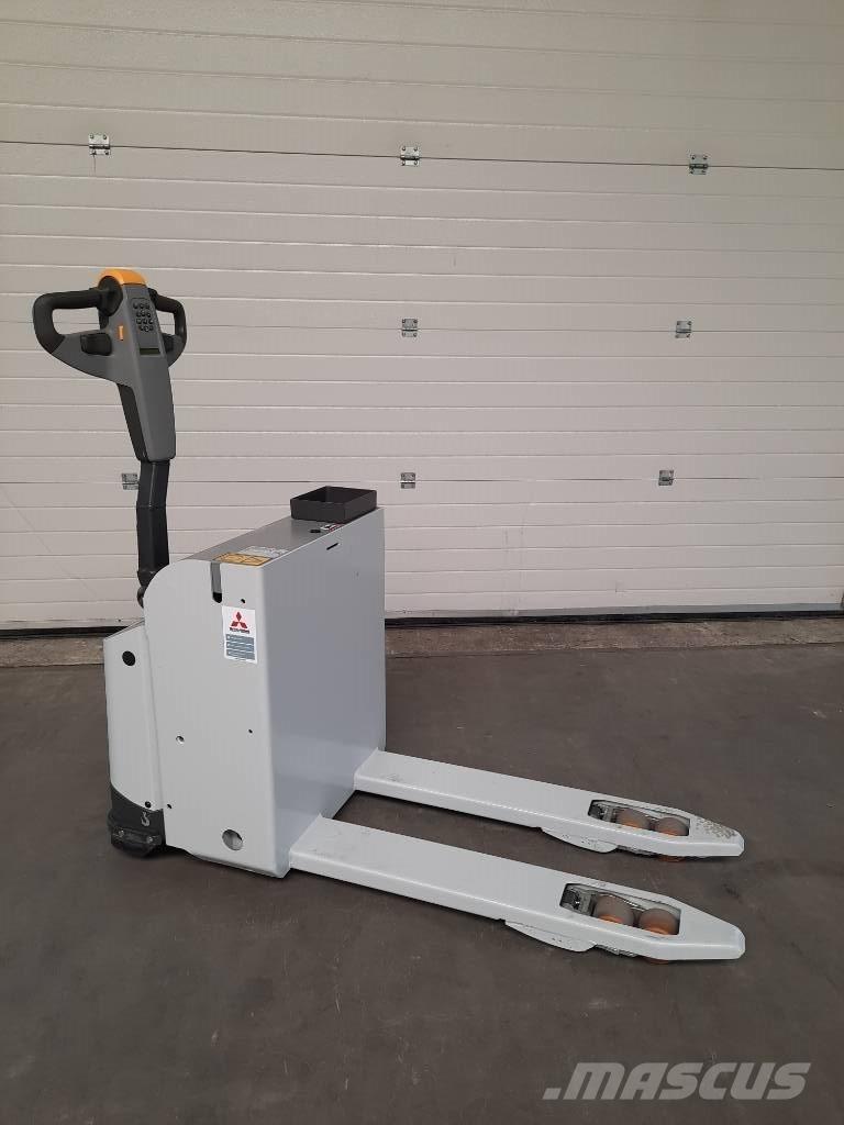 UniCarriers PLL180 Låglyftare utan plattform