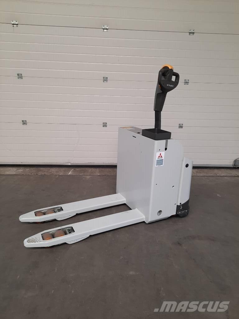 UniCarriers PLL180 Låglyftare utan plattform