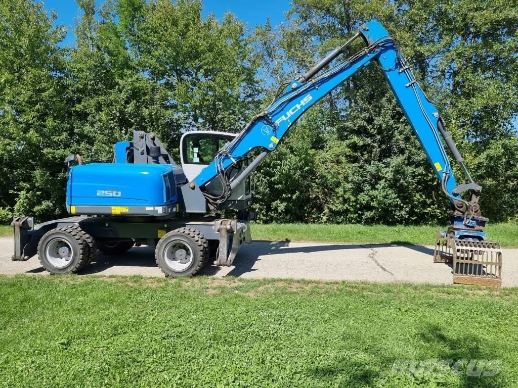 Fuchs MHL 250 Avfalls / industri hantering