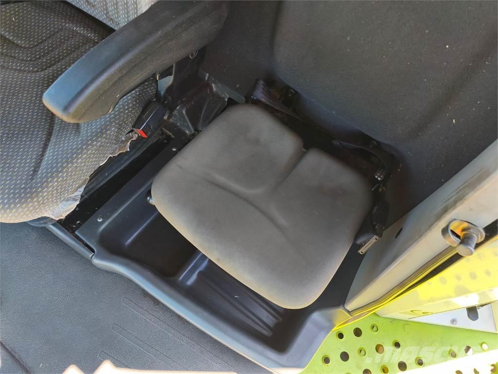 Claas TUCANO 832 Entreprenad - Övrigt
