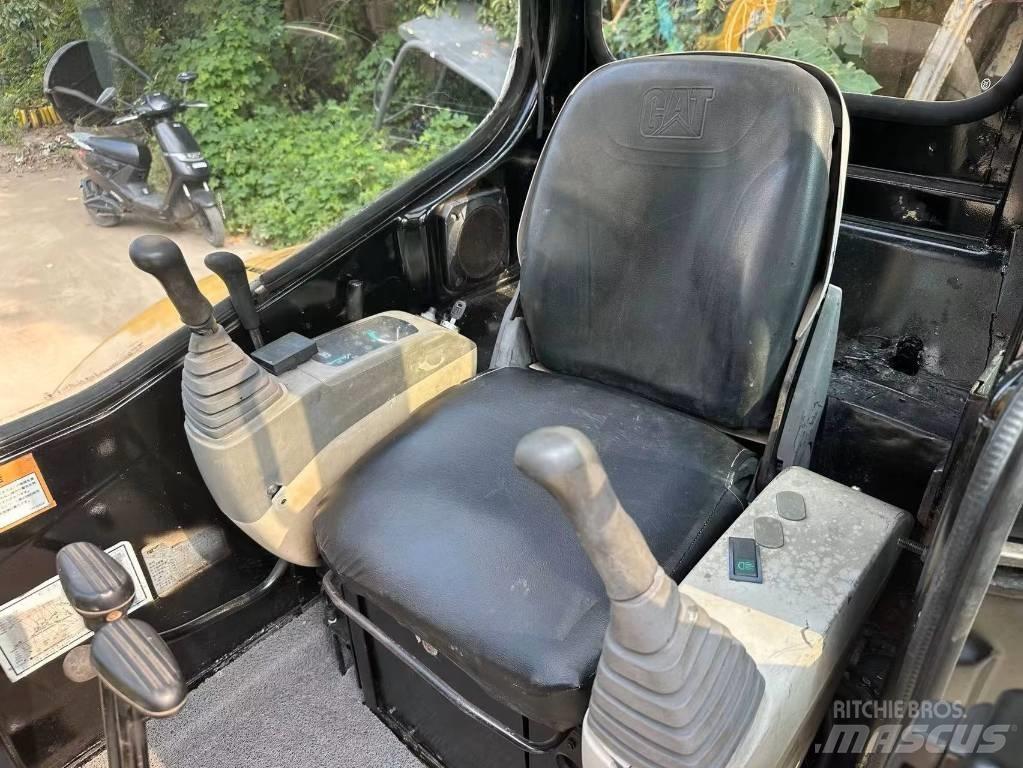 CAT 303 CR Minigrävare < 7t
