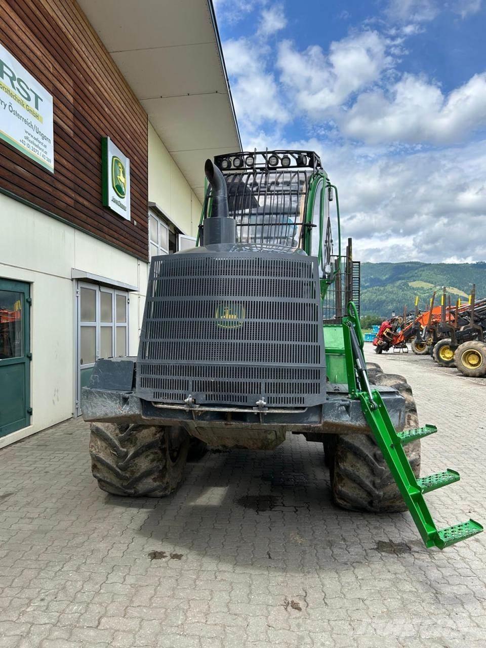 John Deere 1510 G Skotare