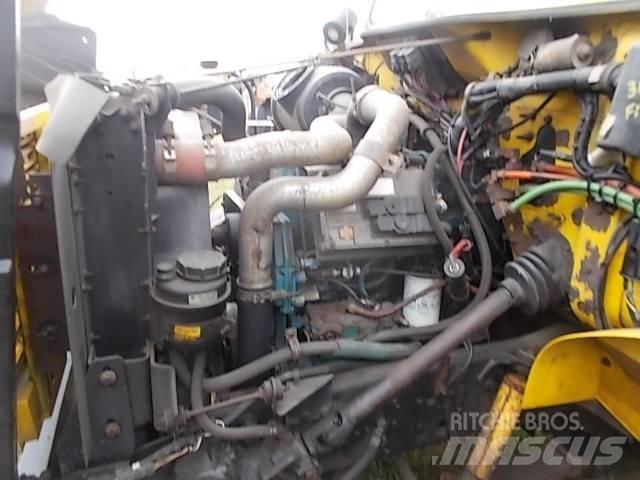 International 4900 Kranbilar