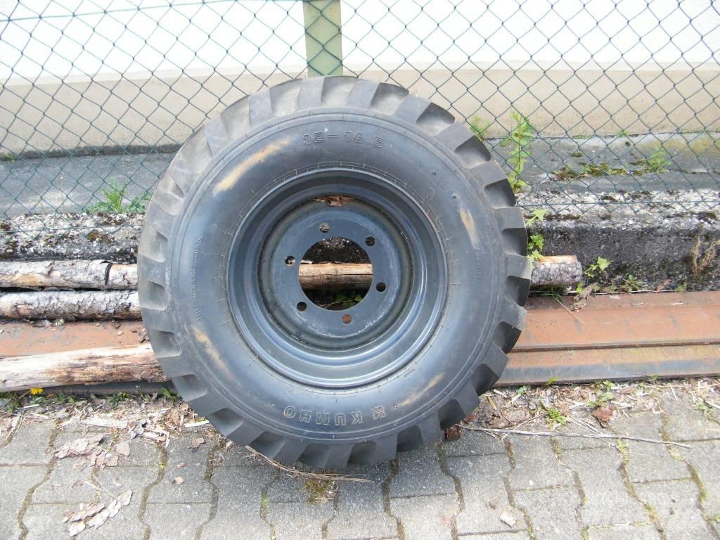 Kumho 12-16,5 Däck, hjul och fälgar