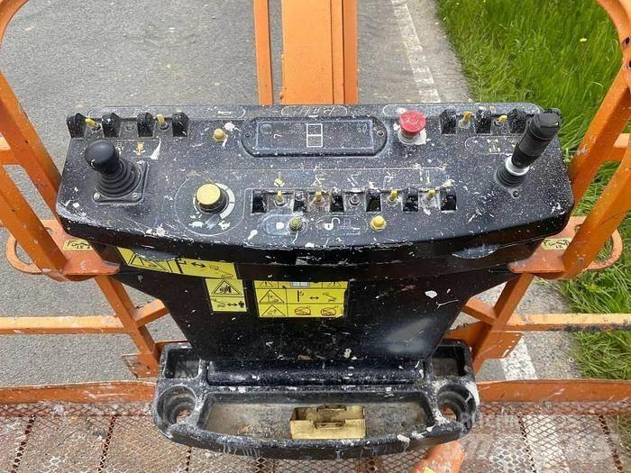 JLG 800AJ Bomliftar
