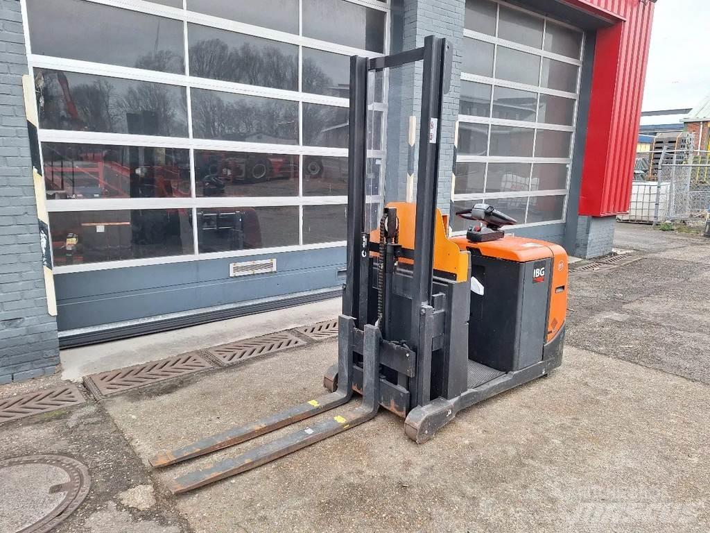 BT OSE120CB Plocktruck, mediumlyftande