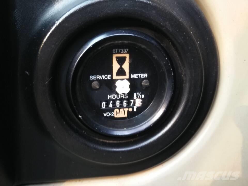 CAT 320 C Bandgrävare