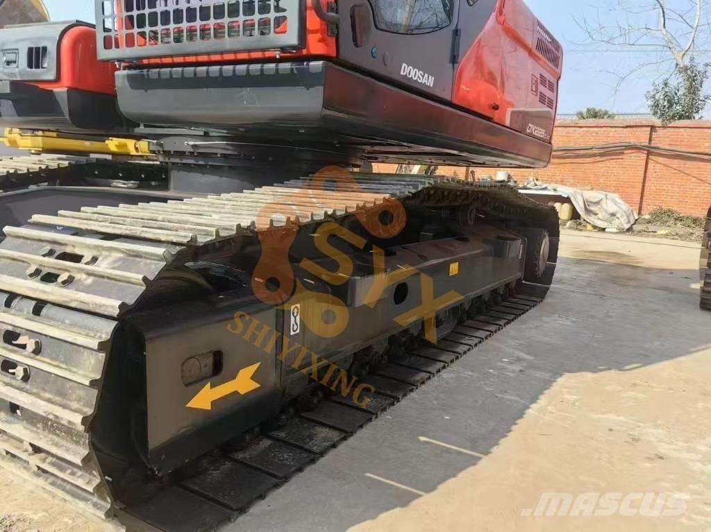 Doosan DX 225 LC Grävmaskiner med lång räckvidd