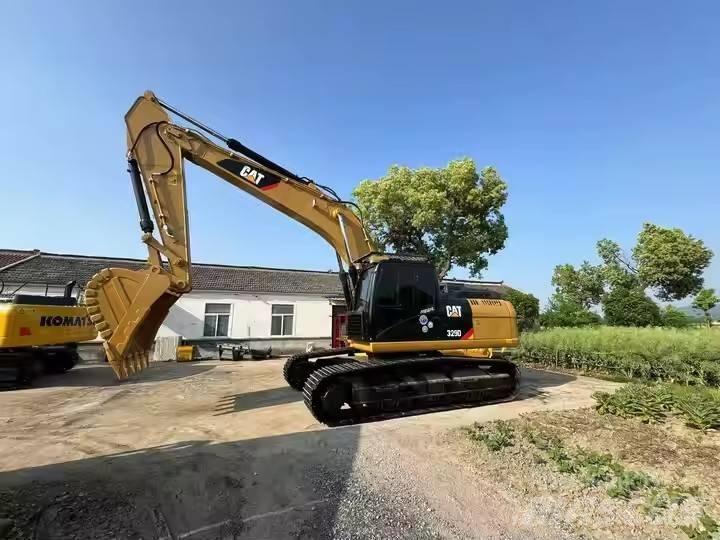 CAT 329 D Bandgrävare