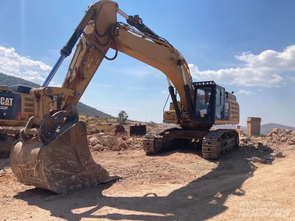CAT 352 F Bandgrävare