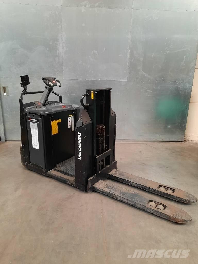 UniCarriers OEP120 Plocktruck, låglyftande