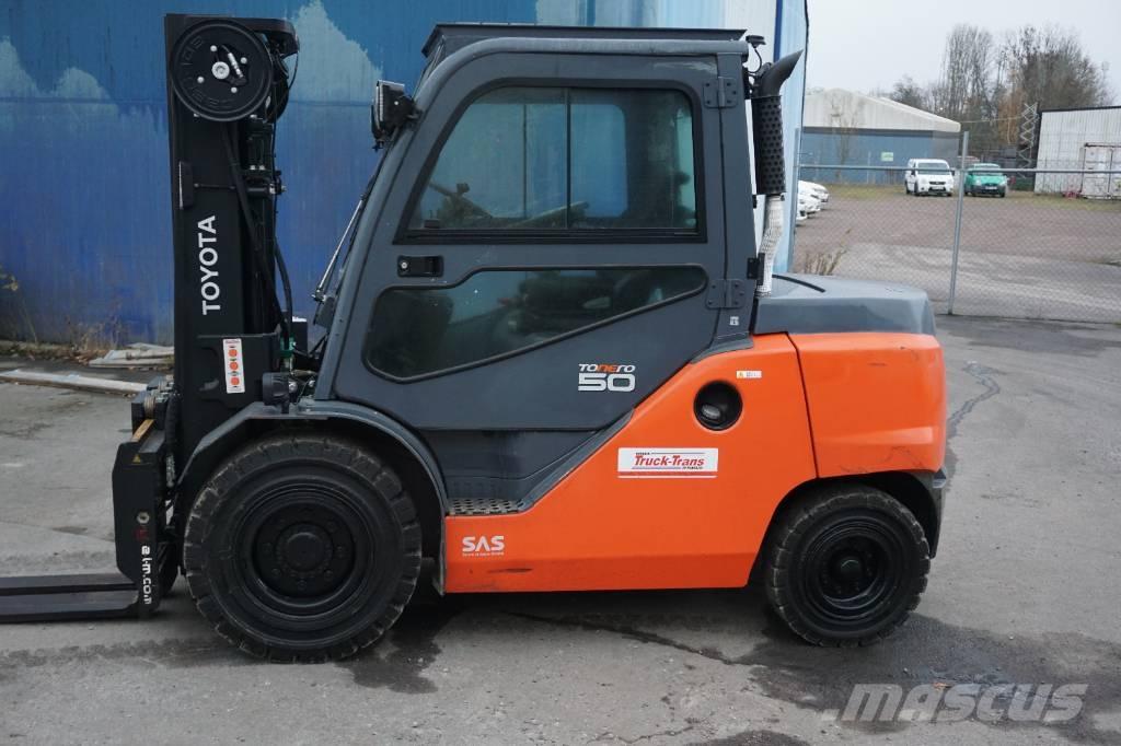 Toyota 40-8FD45N Dieselmotviktstruckar