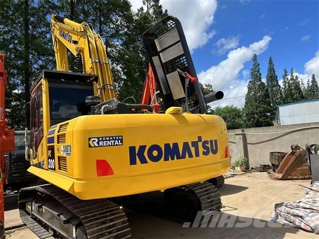 Komatsu PC 200-8 Bandgrävare