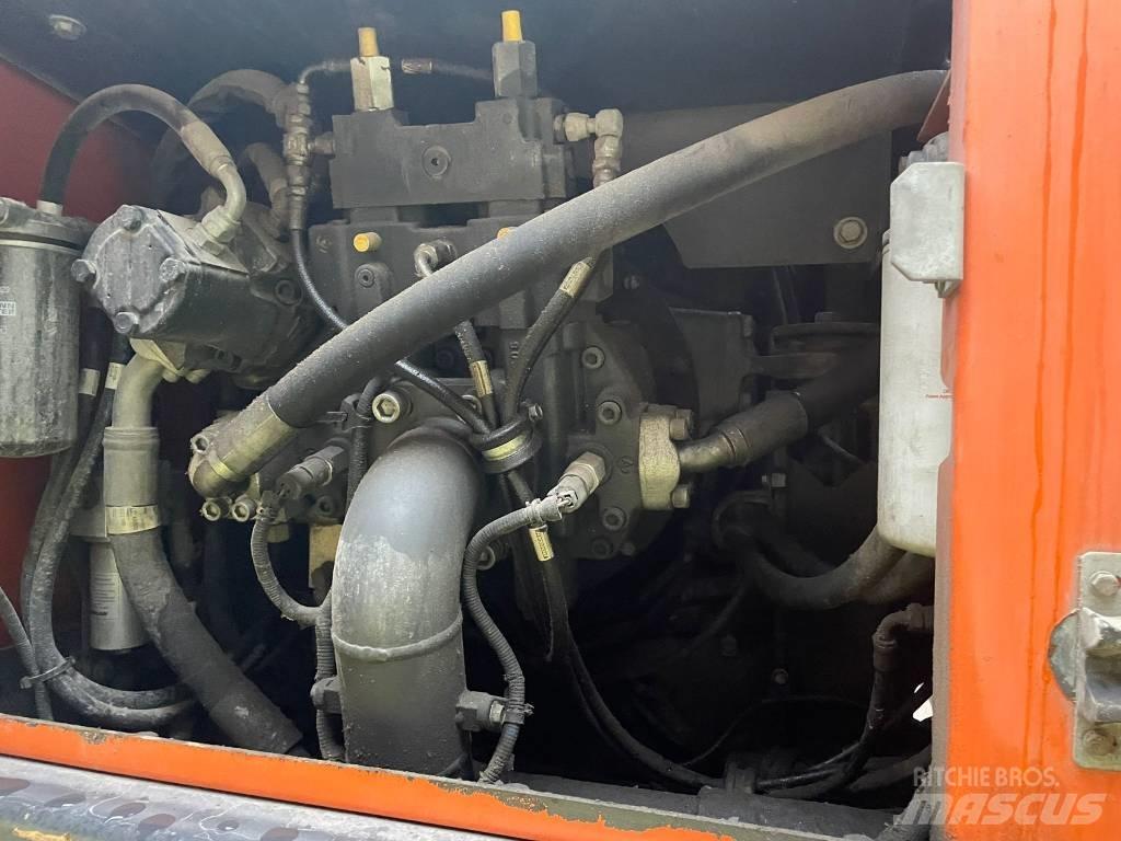 Doosan DX 210 W - 5 Hjulgrävare