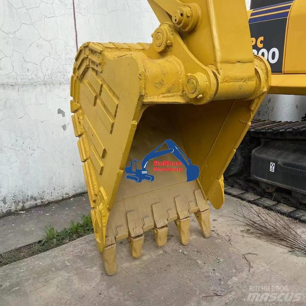 CAT 323D Bandgrävare