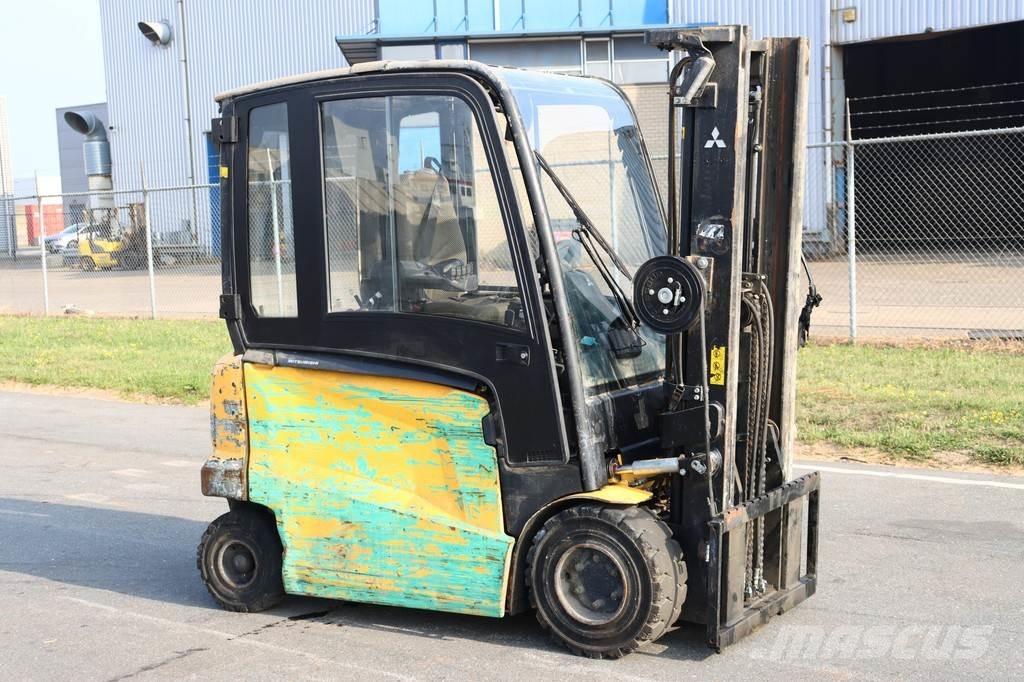 Mitsubishi FB35N Elmotviktstruckar
