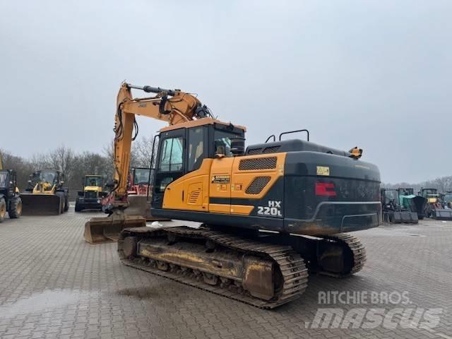Hyundai HX 220 L Bandgrävare