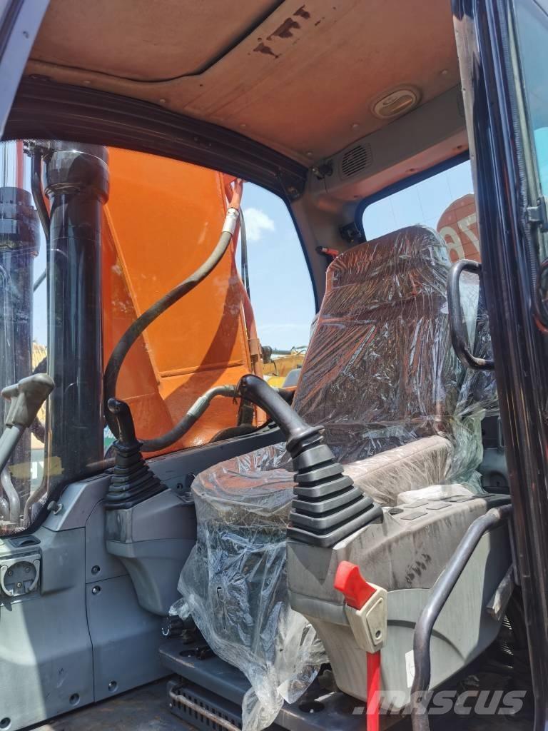 Doosan DX 225 LC Bandgrävare