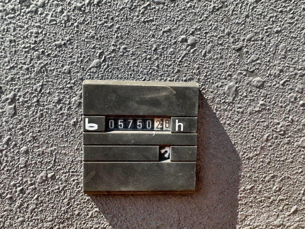 Nobas UB1236 Rivningsgrävare