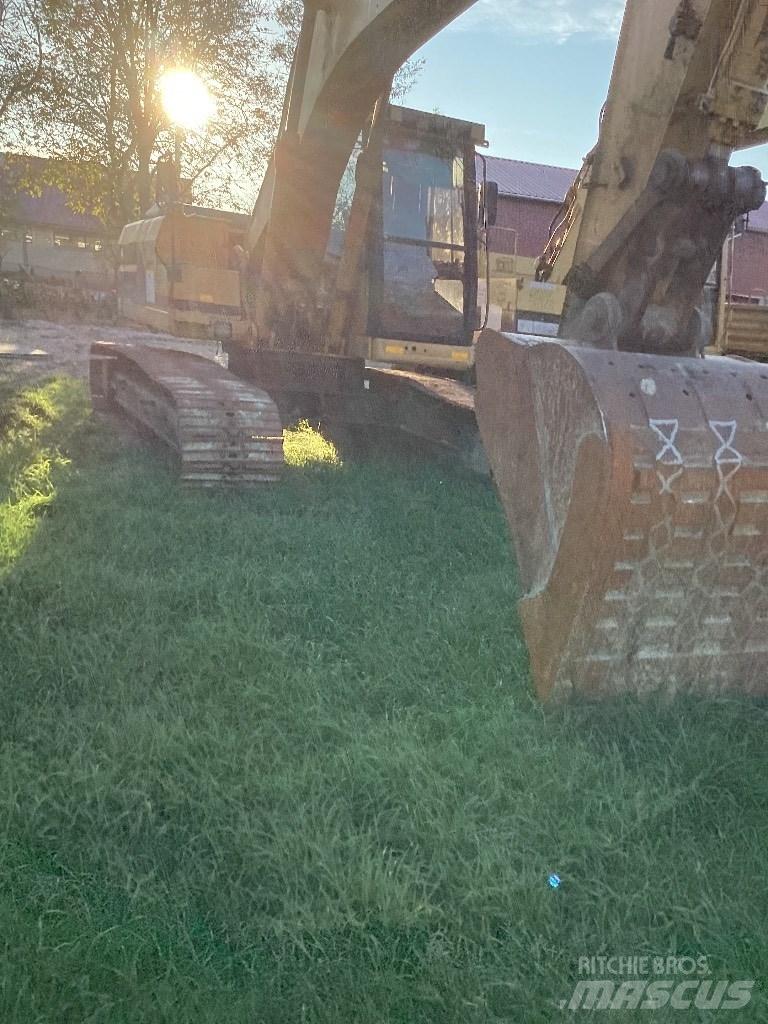CAT 320 L Bandgrävare