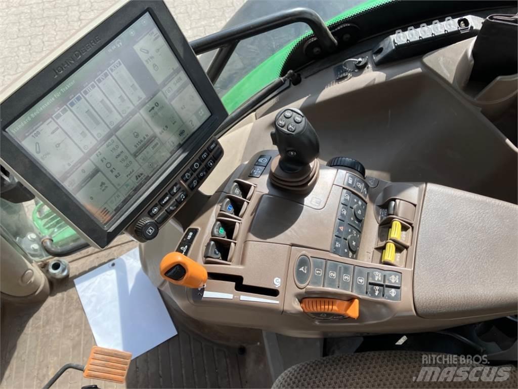 John Deere 6215 R Traktorer