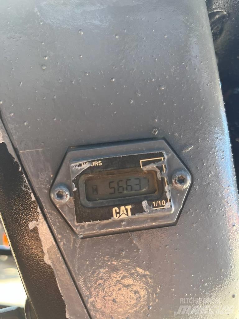 CAT 246 Kompaktlastare
