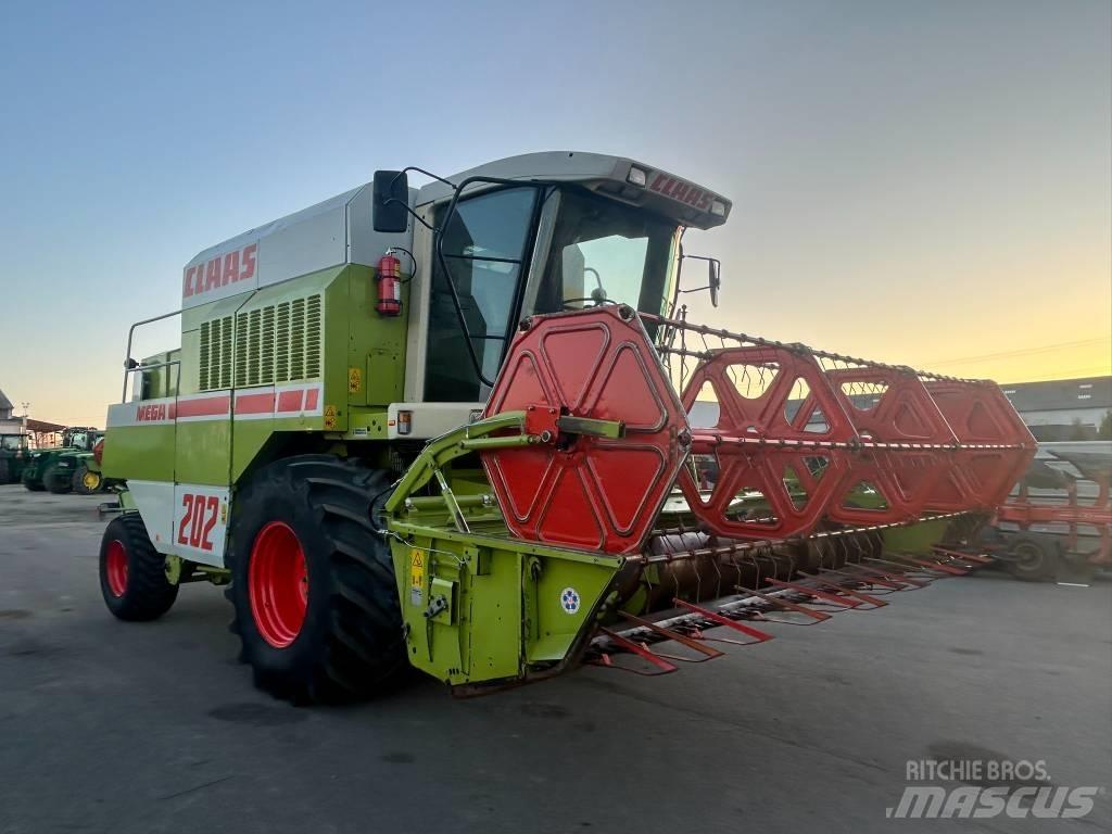 CLAAS Mega 202 Skördetröskor