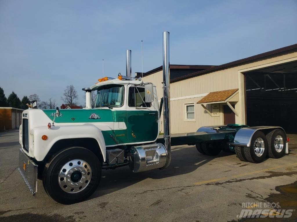 Mack R700 Chassier