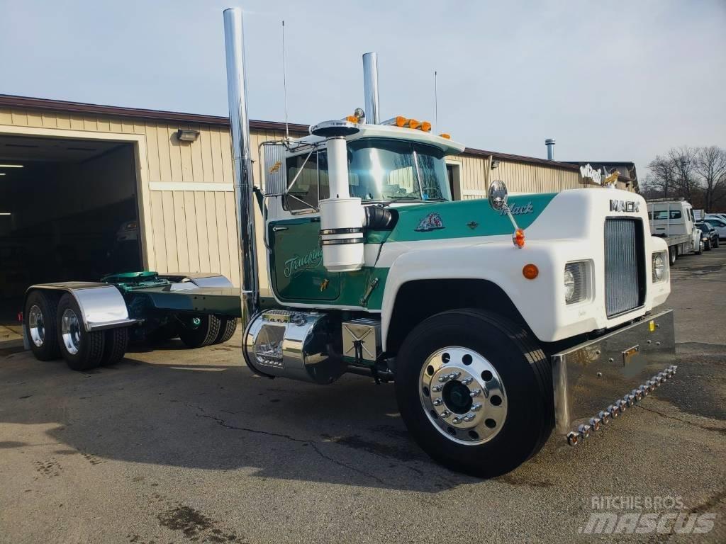 Mack R700 Chassier