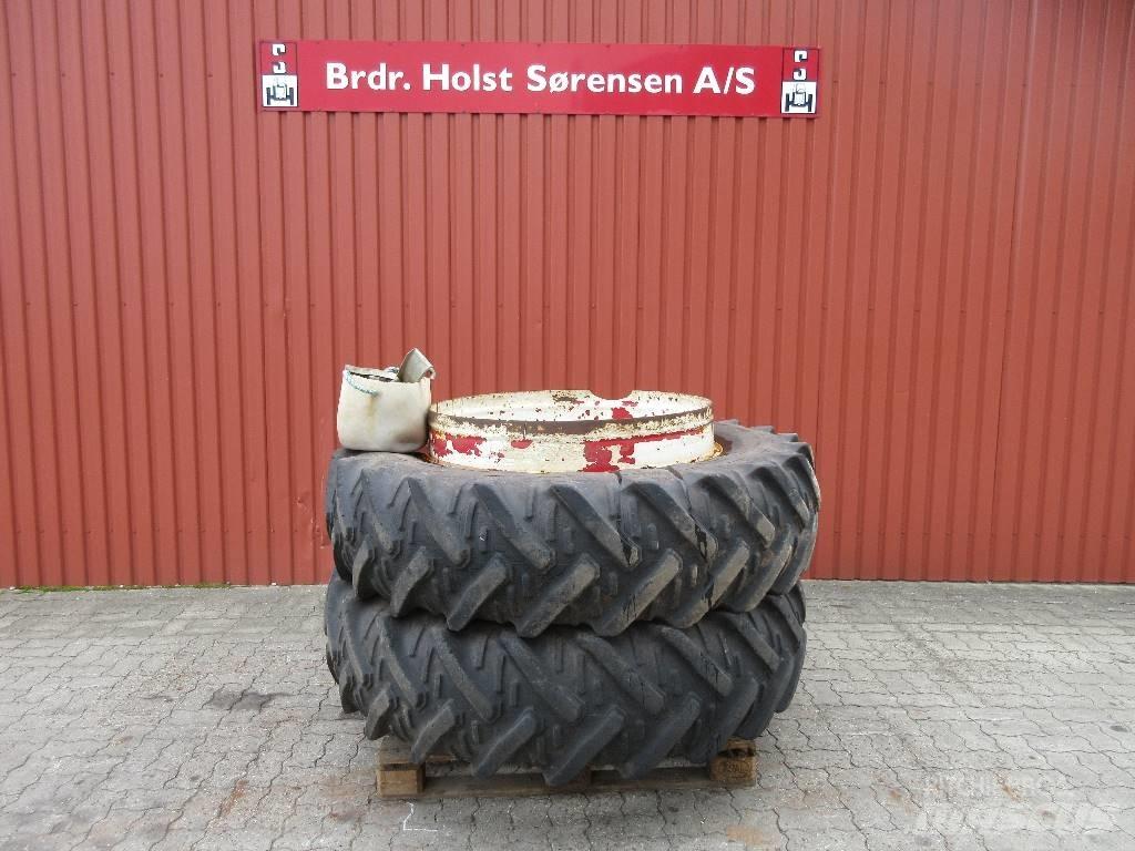 Schaad 16.9-38 Tyres, wheels and rims