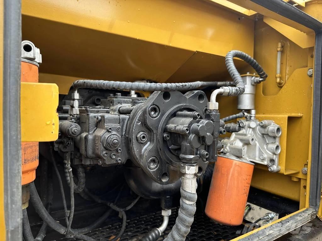 Sany SY 215 C Bandgrävare