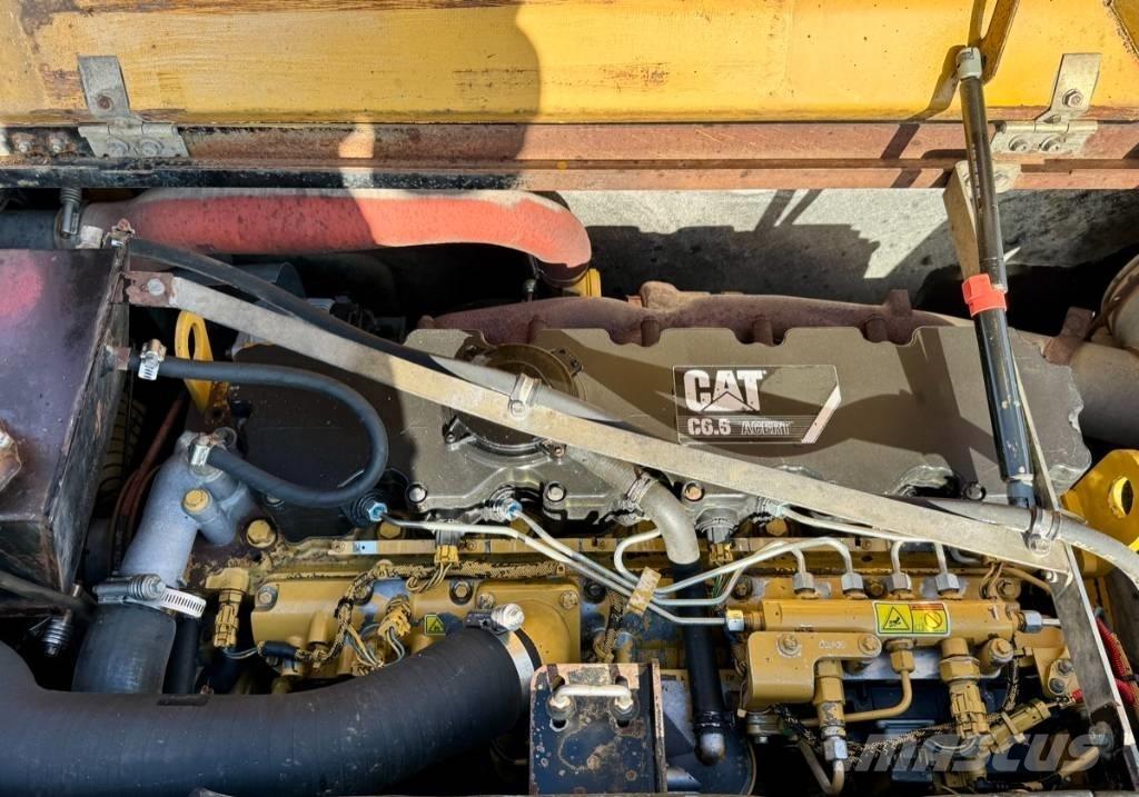 CAT M 318 D Hjulgrävare