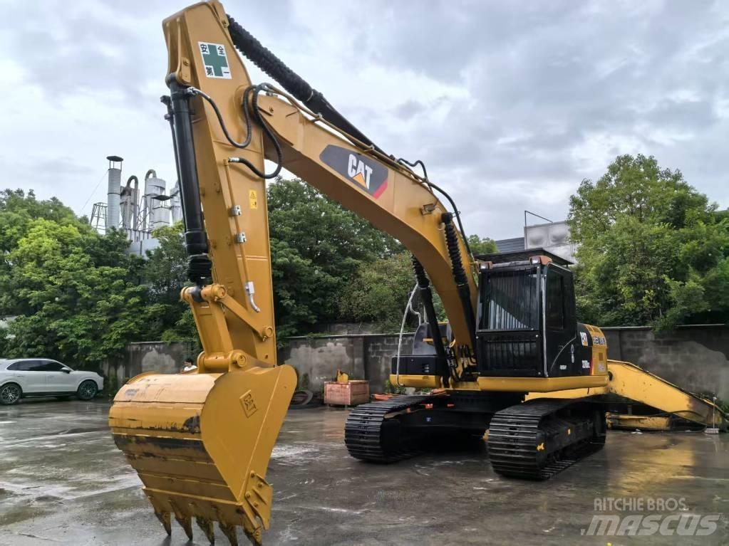 CAT 320D2 Midigrävmaskiner 7t - 12t