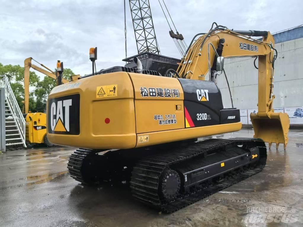 CAT 320D2 Midigrävmaskiner 7t - 12t