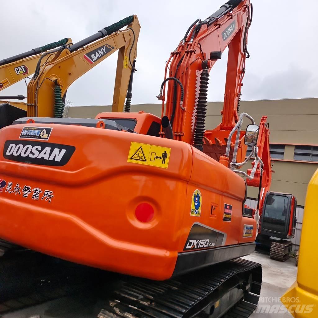Doosan DX 150 LC Bandgrävare