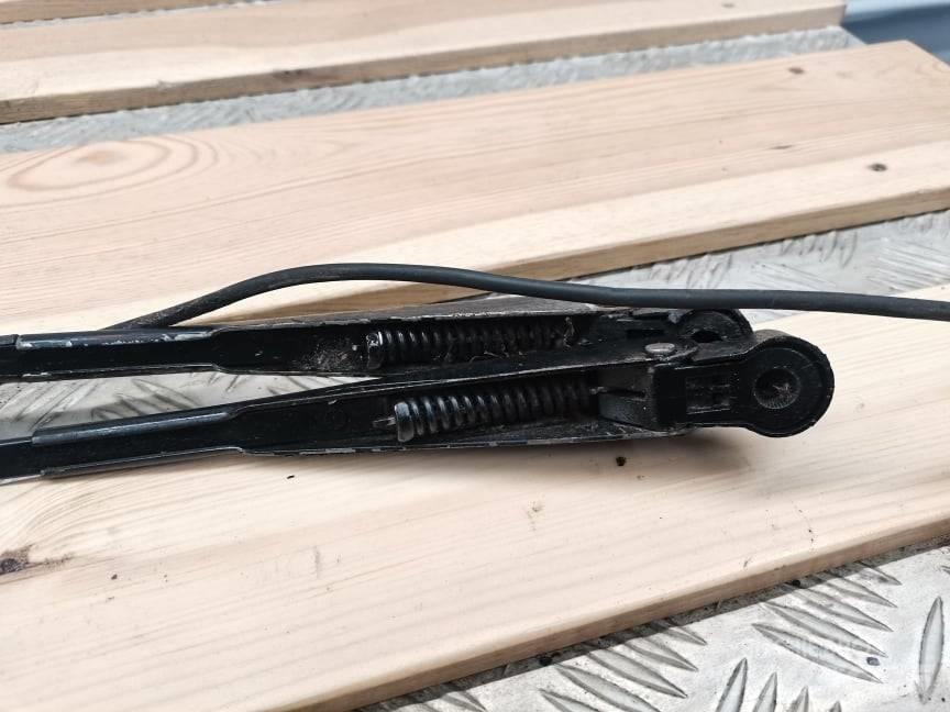 Manitou MLT .... wiper Hytter och interiör