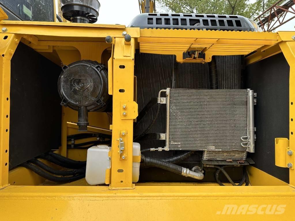 Komatsu PC 200-8 Bandgrävare
