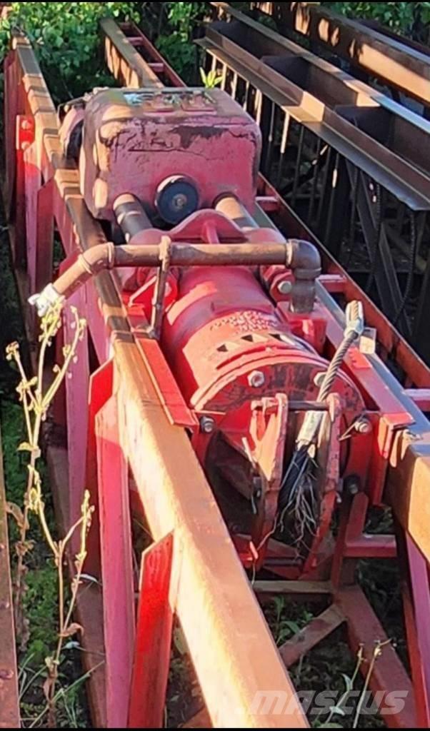  2006 VULCAN Hydrauliska hejare