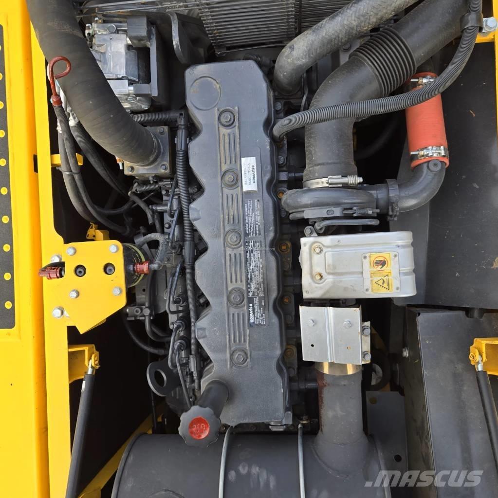 Komatsu PC 200-8 Bandgrävare