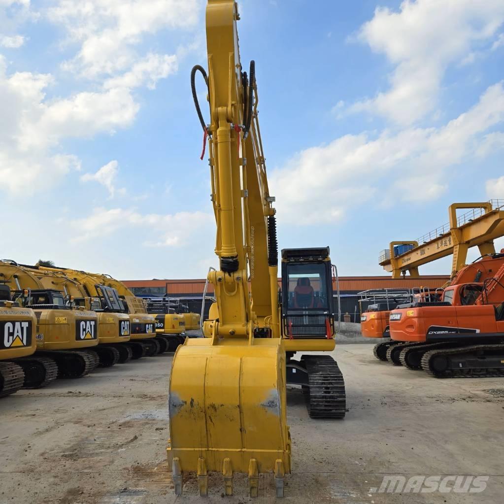 Komatsu PC 200-8 Bandgrävare