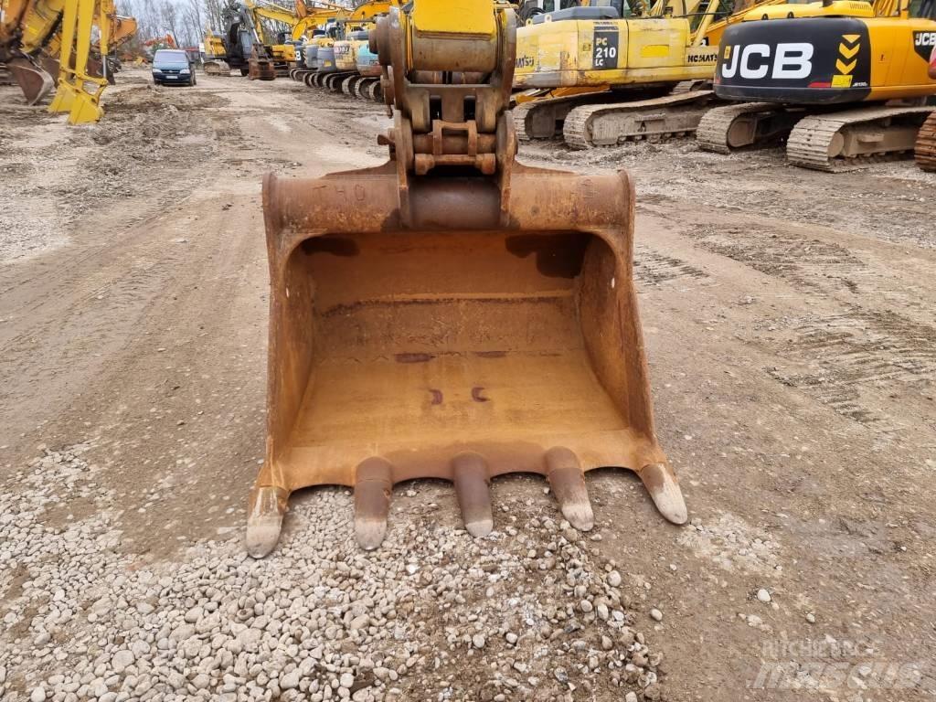 JCB JS 220 LC Bandgrävare