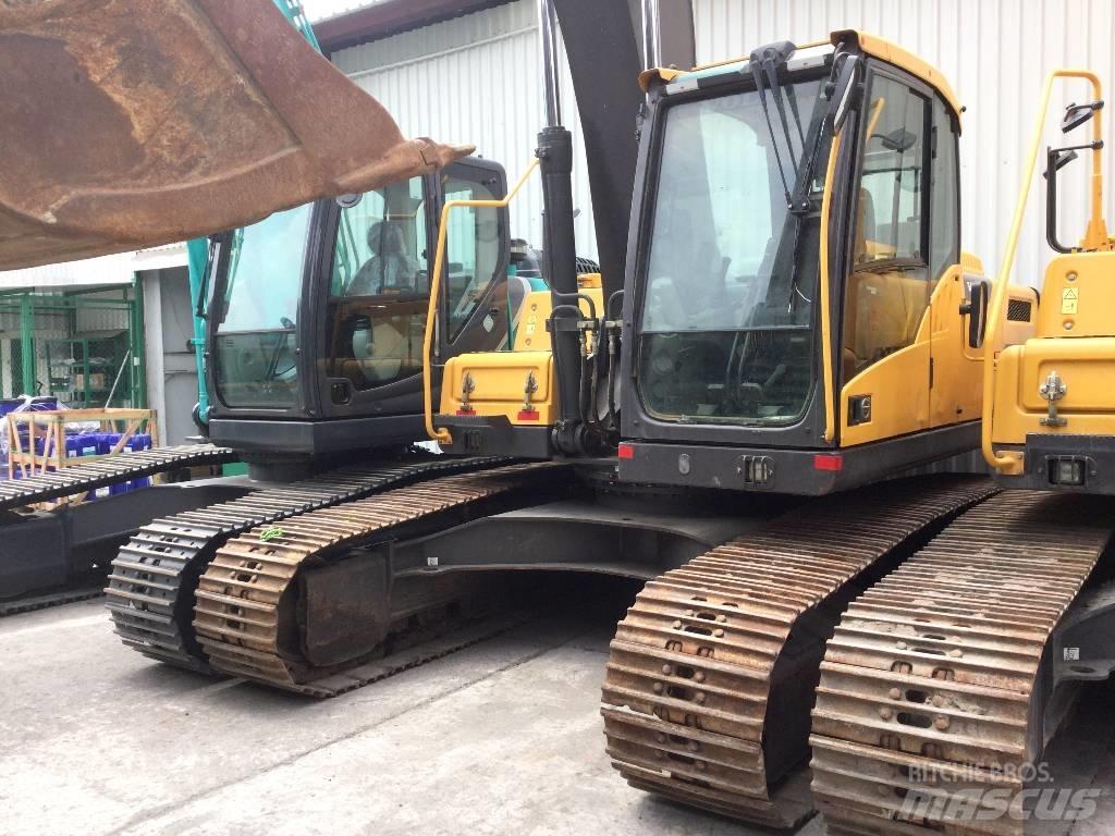 Volvo EC220DL Bandgrävare