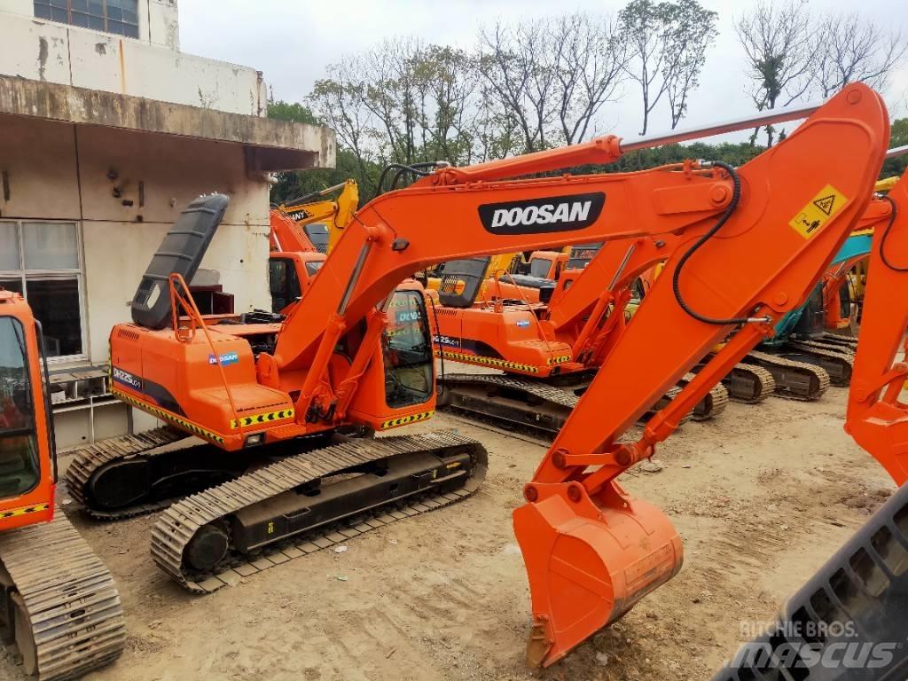 Doosan DH 225 LC-7 Bandgrävare