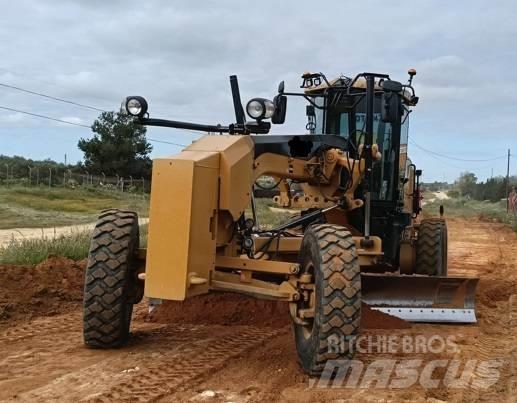 CAT 140 M Väghyvlar