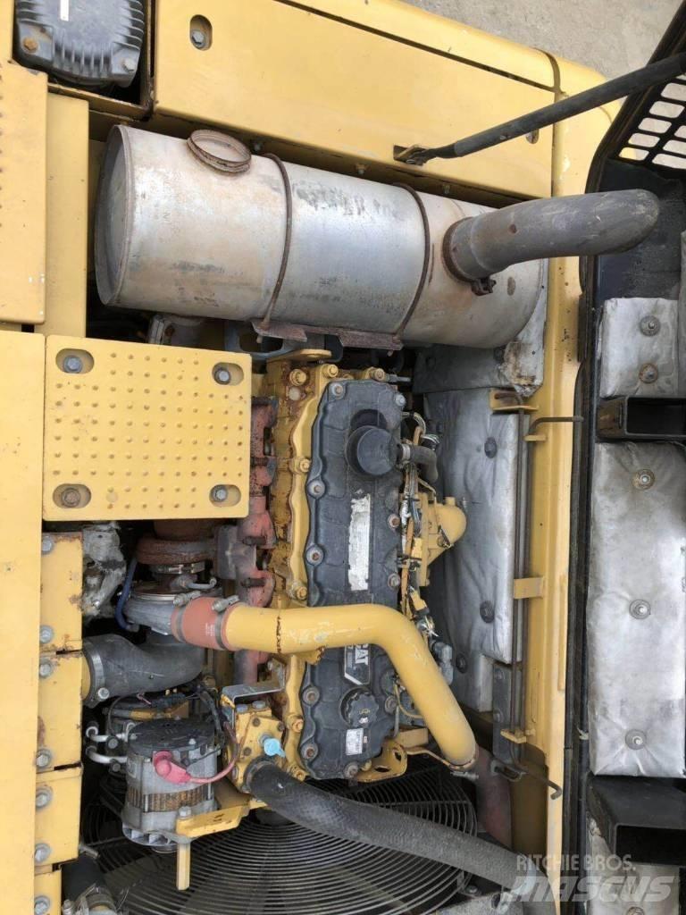 CAT 329 Bandgrävare